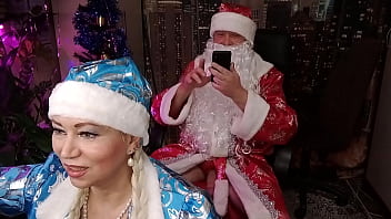 Новогодний веб-камерный праздник жена удивила мужа и зрителей своими развратными фантазиями