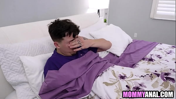 Мачеху-космонавта трахают в задницу | Айви Айрлендс