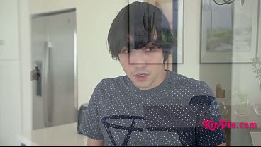 Вставляй, если хочешь, для этого и нужны сводные сестры